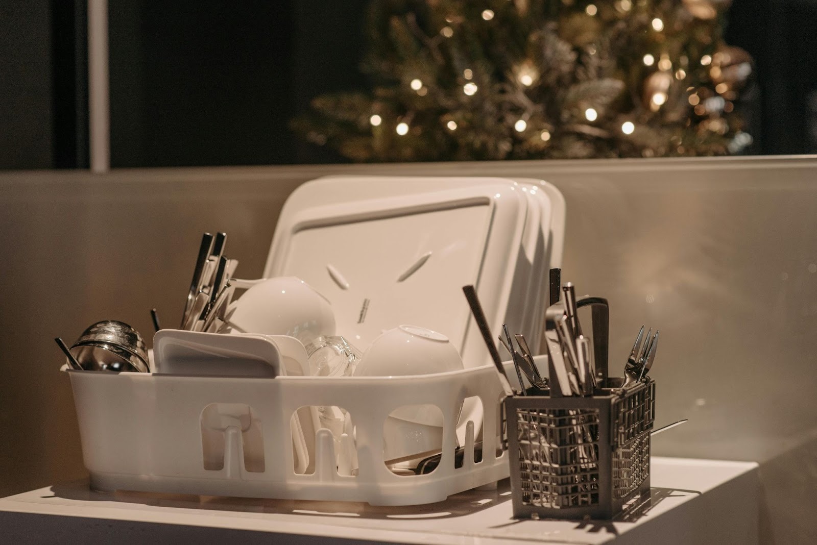 holiday housekeeping tips